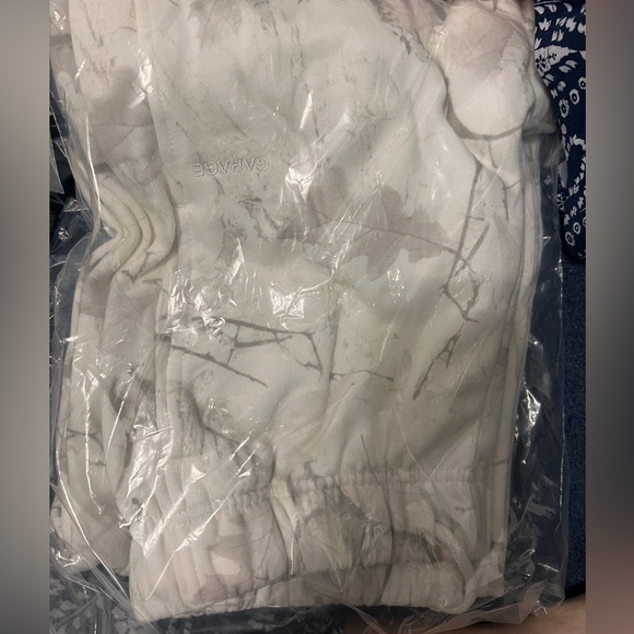 NWT Garage UltraFleece Straight Leg Sweatpants Winter Camo White - Picture 3 of 5